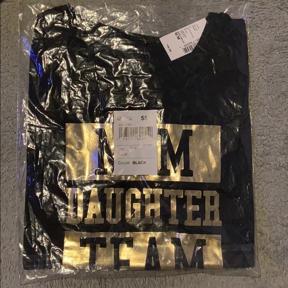 NWT🎉 Adult, Mommy & me matching t-shirt - Picture 3 of 7